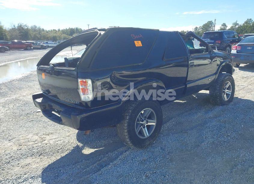 Photo 4 of 2000 Chevrolet Blazer LS (VIN 1GNCS18W5YK255241)