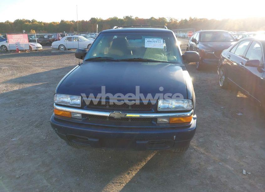 Photo 12 of 2001 Chevrolet Blazer LS (VIN 1GNCS18W61K124986)