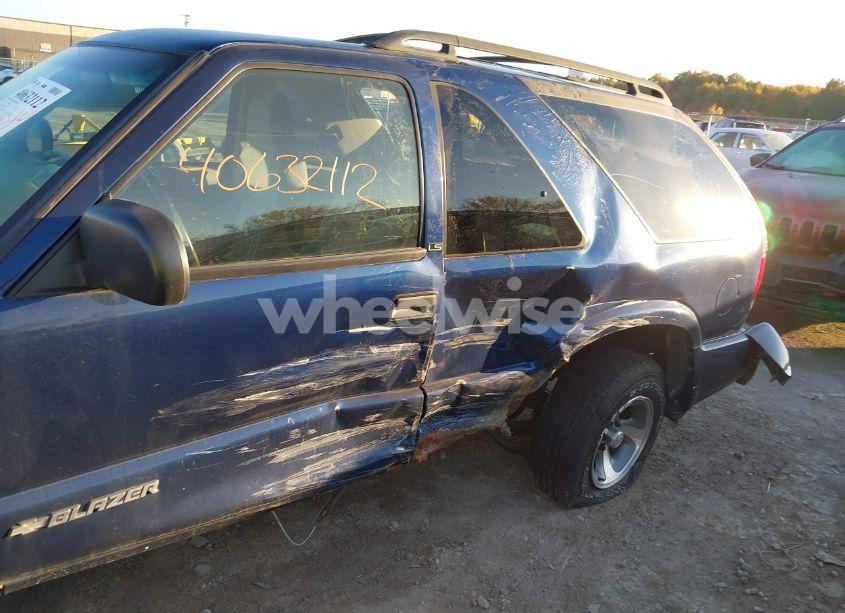 Photo 14 of 2001 Chevrolet Blazer LS (VIN 1GNCS18W61K124986)