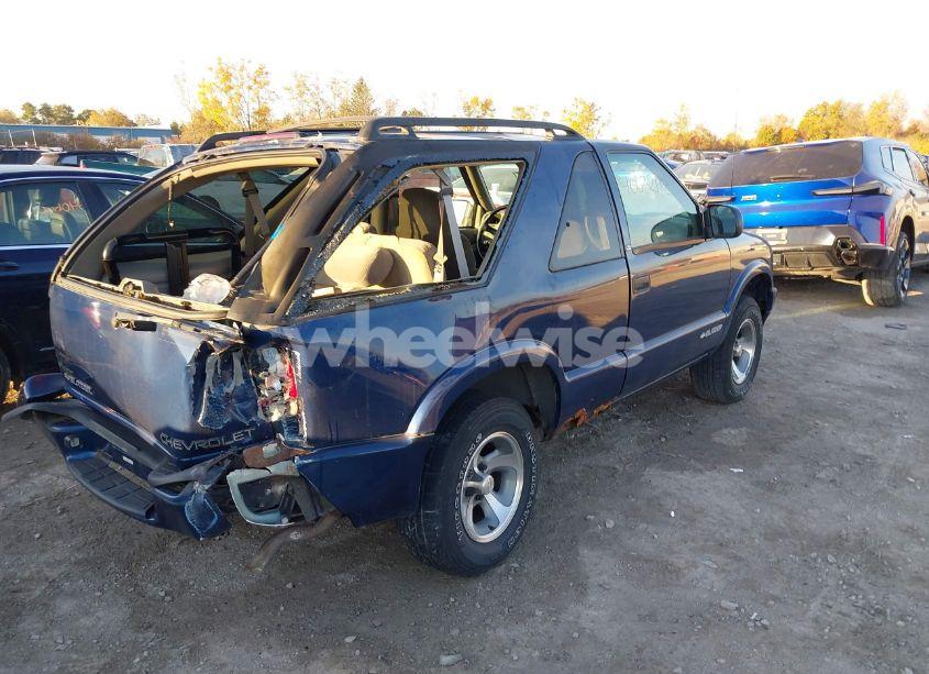 Photo 4 of 2001 Chevrolet Blazer LS (VIN 1GNCS18W61K124986)