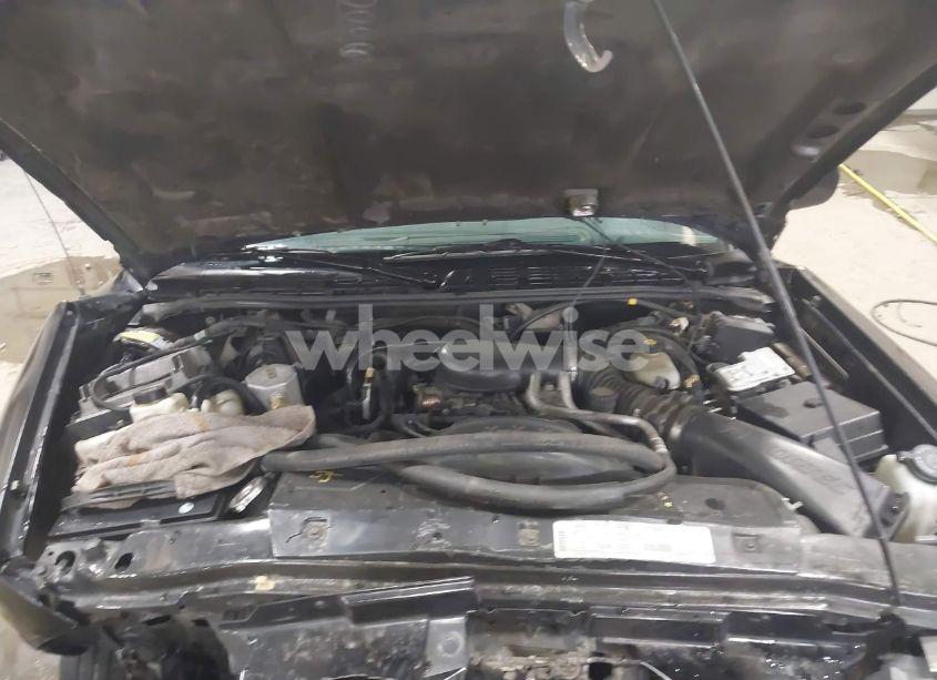 Photo 10 of 2002 Chevrolet Blazer XTREME (VIN 1GNCS18W72K182655)