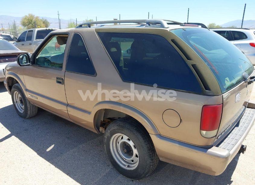 Photo 3 of 1997 Chevrolet Blazer (VIN 1GNCS18W7VK112285)