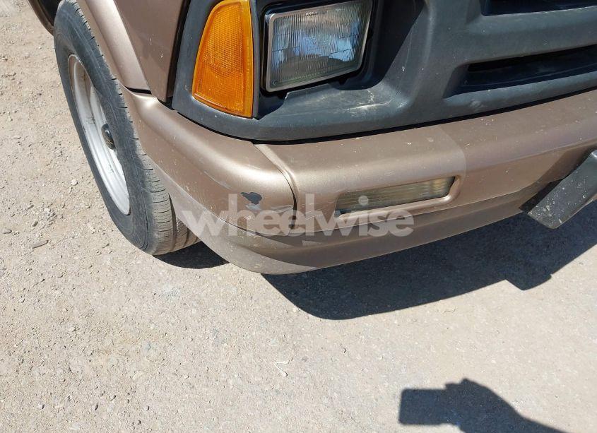 Photo 6 of 1997 Chevrolet Blazer (VIN 1GNCS18W7VK112285)