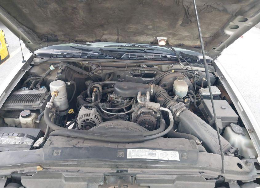 Photo 10 of 2000 Chevrolet Blazer LS (VIN 1GNCS18W9YK156194)