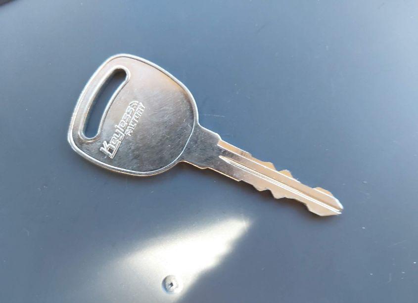 Photo 11 of 2000 Chevrolet Blazer LS (VIN 1GNCS18W9YK156194)