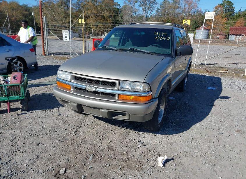 Photo 2 of 2000 Chevrolet Blazer LS (VIN 1GNCS18W9YK279753)