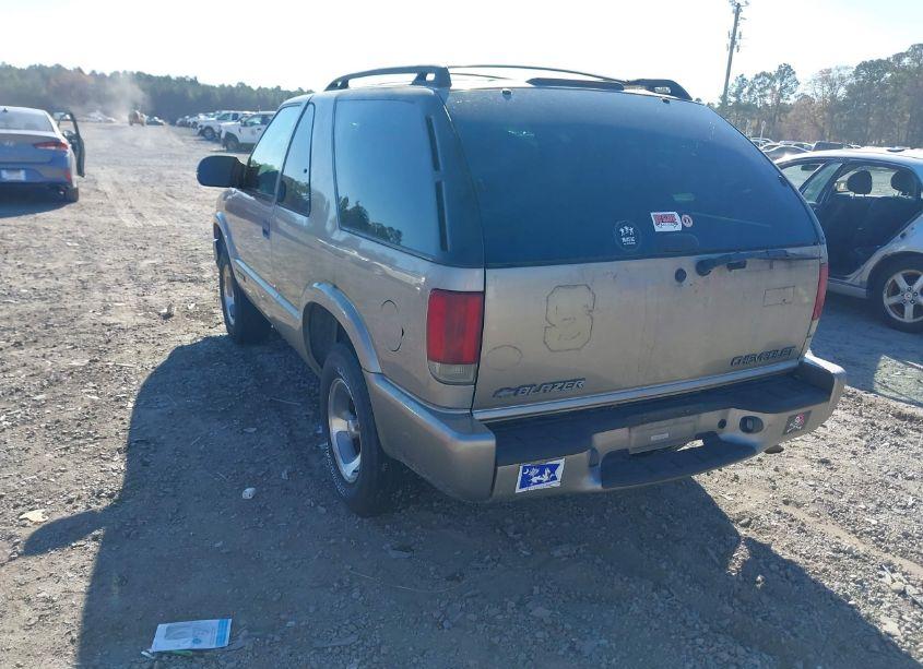 Photo 3 of 2000 Chevrolet Blazer LS (VIN 1GNCS18W9YK279753)