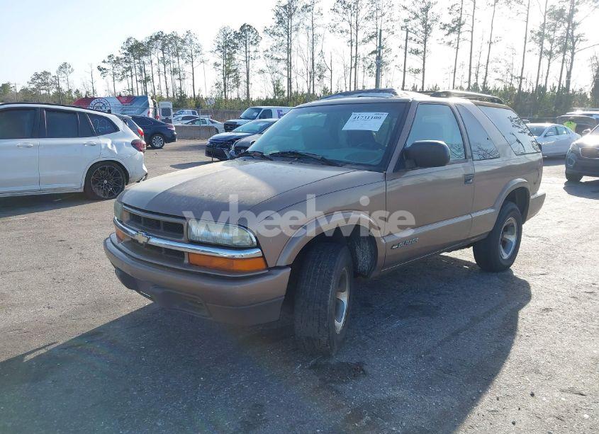 Photo 2 of 2002 Chevrolet Blazer LS (VIN 1GNCS18WX2K160391)