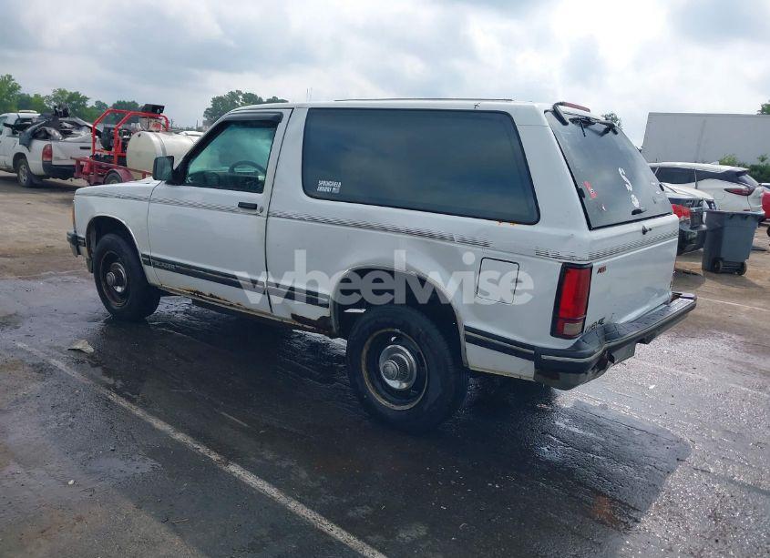 Photo 3 of 1994 Chevrolet Blazer S10 (VIN 1GNCS18WXR0107454)