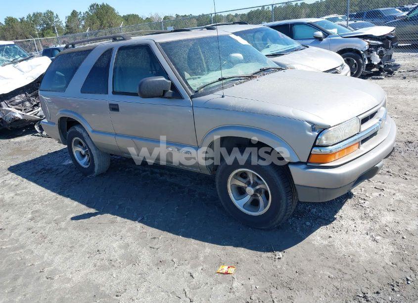 2004 Chevrolet Blazer LS (VIN 1GNCS18X04K112779) main photo