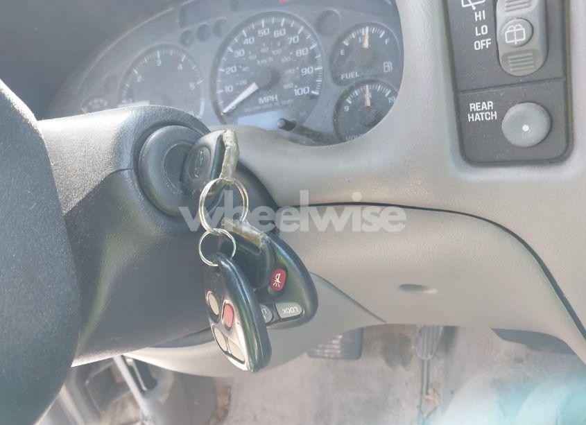 Photo 11 of 2004 Chevrolet Blazer LS (VIN 1GNCS18X04K112779)