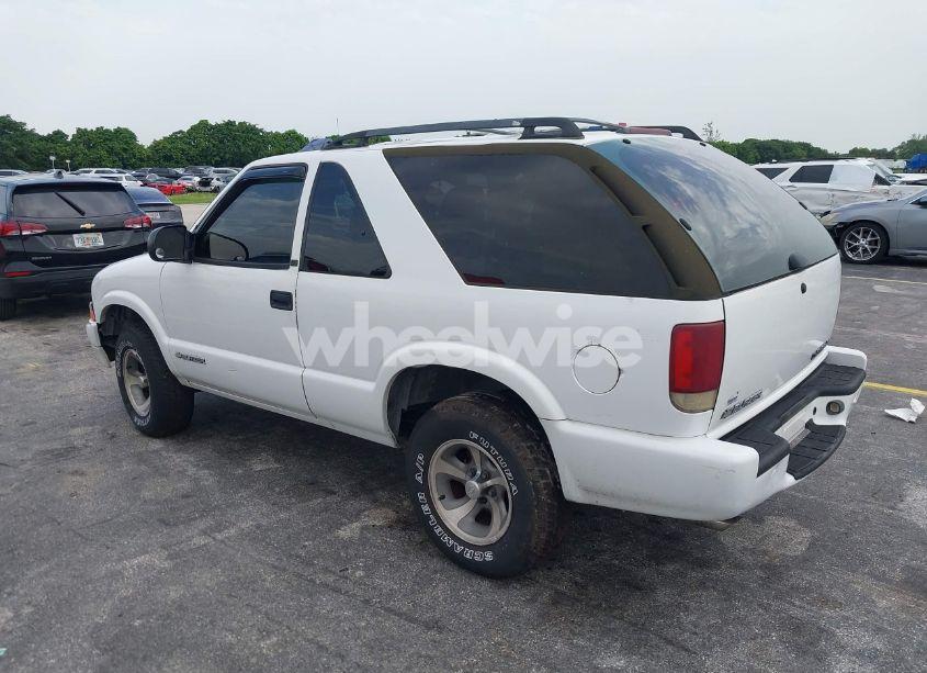 Photo 3 of 2003 Chevrolet Blazer LS (VIN 1GNCS18X33K152868)