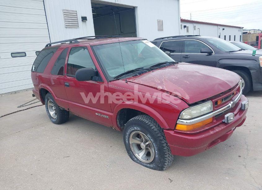 2003 Chevrolet Blazer LS (VIN 1GNCS18X73K114012) main photo