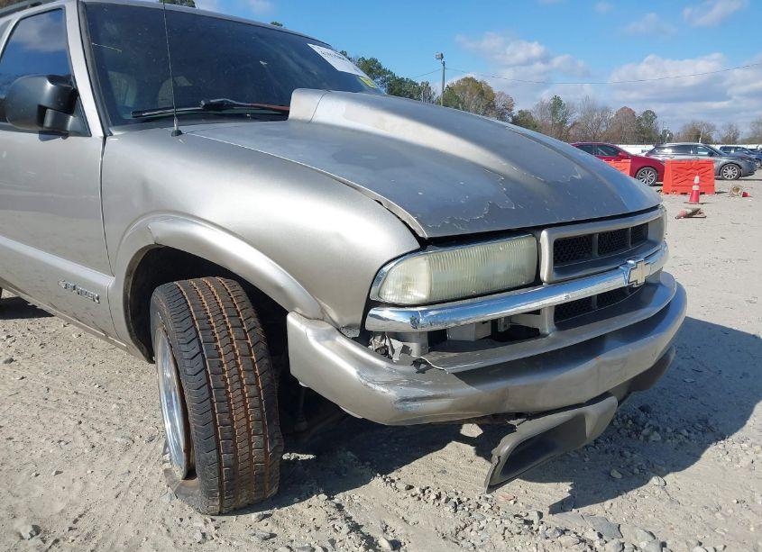Photo 6 of 2004 Chevrolet Blazer LS (VIN 1GNCS18X94K167747)