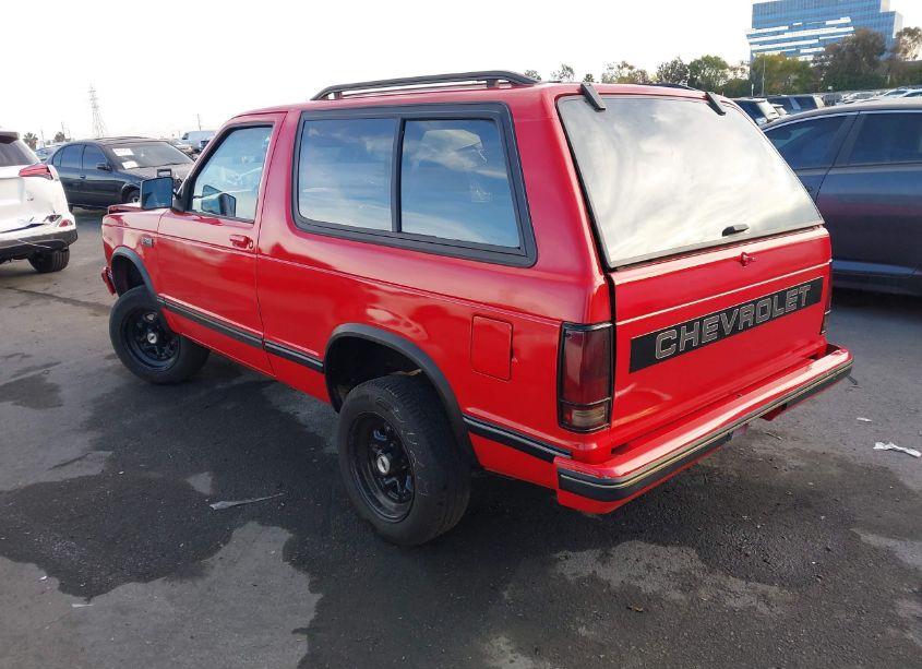 Photo 3 of 1988 Chevrolet Blazer S10 (VIN 1GNCS18Z8J8200764)