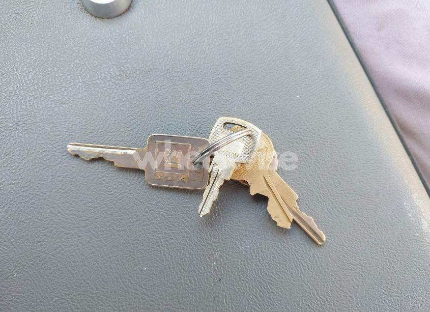 Photo 11 of 1988 Chevrolet Blazer S10 (VIN 1GNCS18ZXJ8204816)