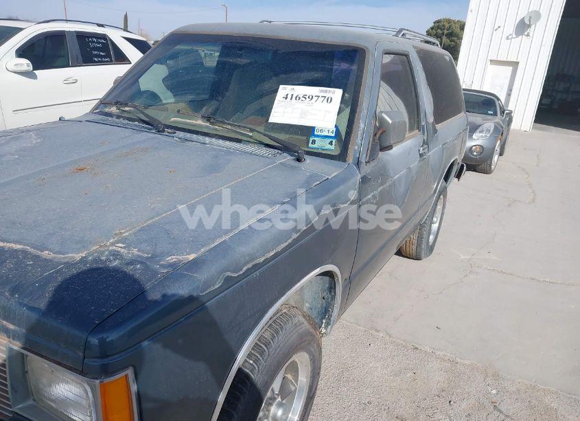 Photo 6 of 1988 Chevrolet Blazer S10 (VIN 1GNCS18ZXJ8204816)