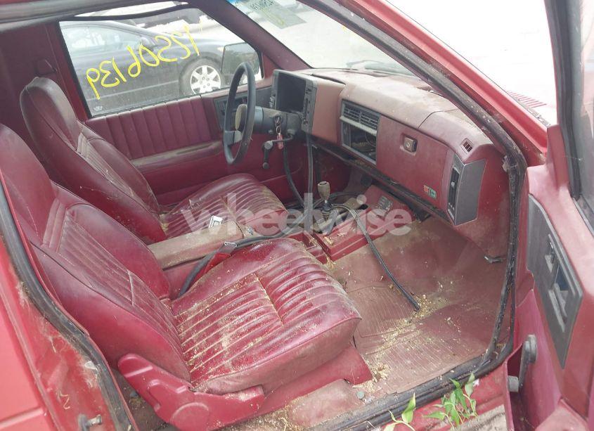 Photo 5 of 1988 Chevrolet Blazer S10 (VIN 1GNCT18R4J0101533)