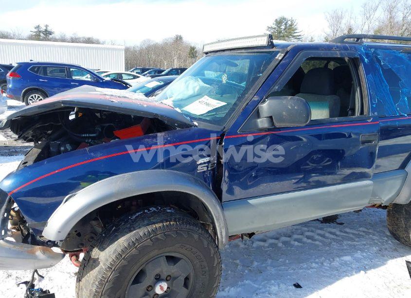 Photo 12 of 2002 Chevrolet Blazer LS (VIN 1GNCT18W02K117482)