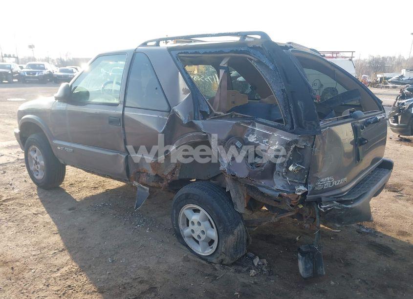 Photo 3 of 1997 Chevrolet Blazer LS (VIN 1GNCT18W0VK146355)