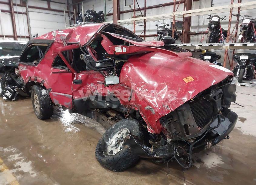 1998 Chevrolet Blazer LS (VIN 1GNCT18W0WK133879) main photo