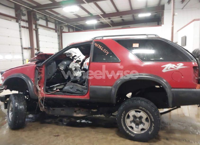 Photo 13 of 1998 Chevrolet Blazer LS (VIN 1GNCT18W0WK133879)