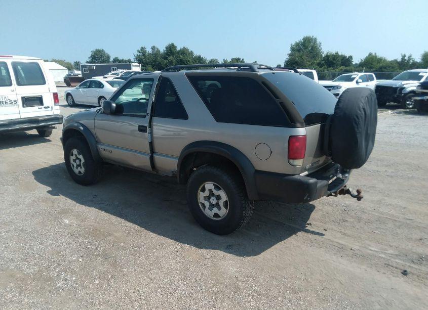 Photo 3 of 2001 Chevrolet Blazer LS (VIN 1GNCT18W11K122138)