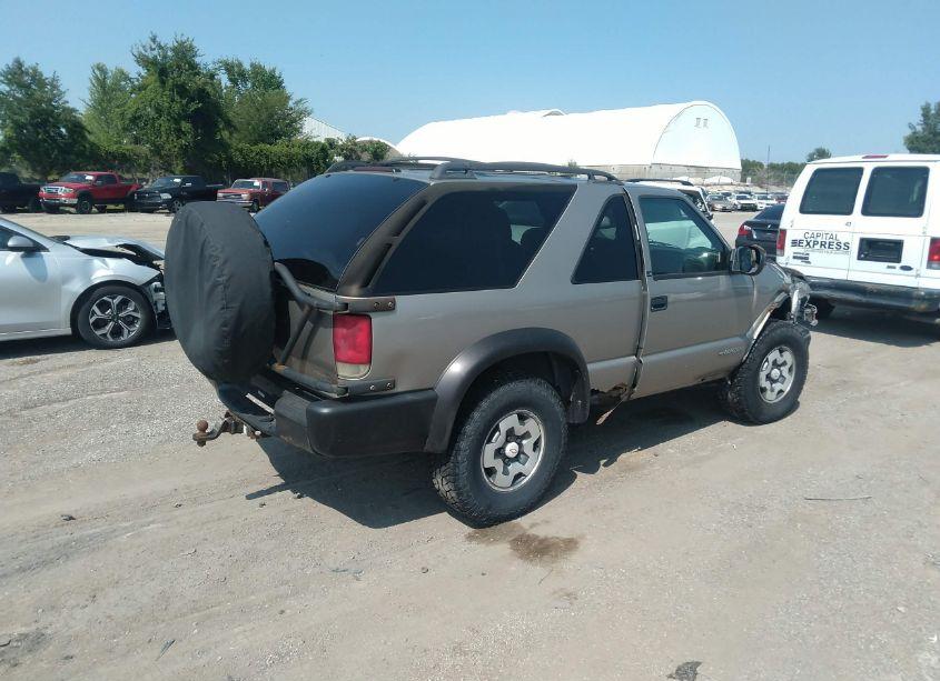 Photo 4 of 2001 Chevrolet Blazer LS (VIN 1GNCT18W11K122138)