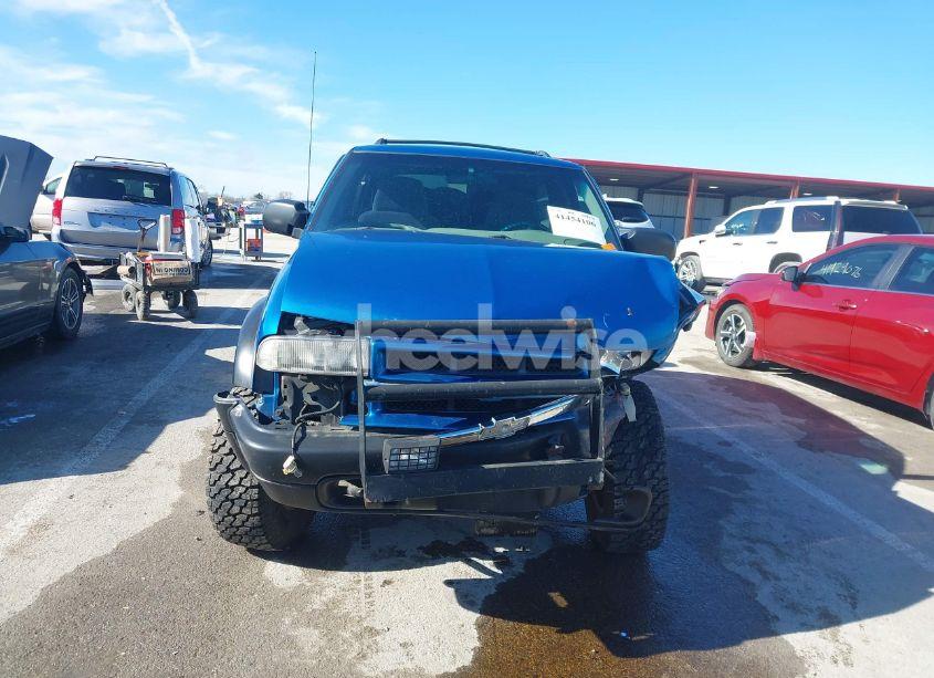 Photo 12 of 2000 Chevrolet Blazer LS (VIN 1GNCT18W1YK188988)