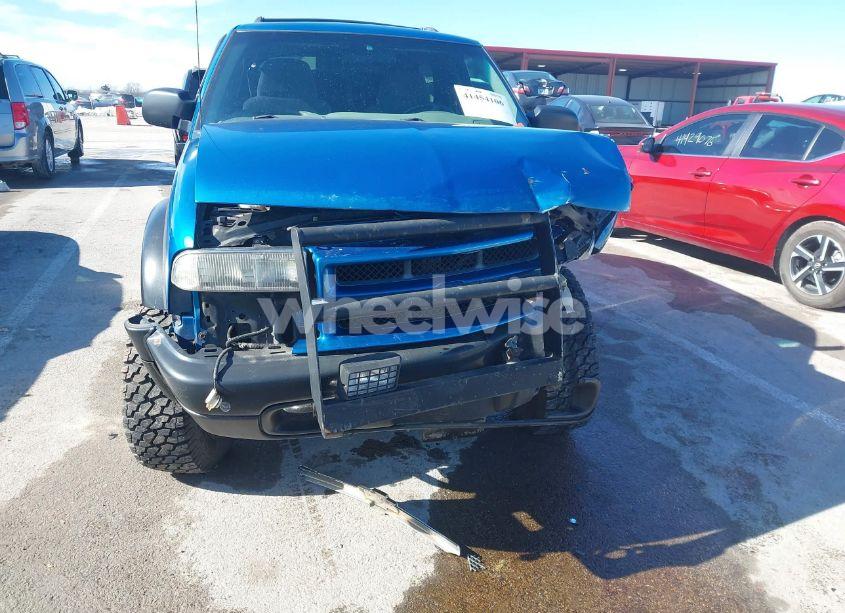 Photo 18 of 2000 Chevrolet Blazer LS (VIN 1GNCT18W1YK188988)