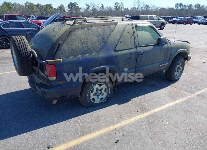 Photo 4 of 2002 Chevrolet Blazer LS (VIN 1GNCT18W32K170290)