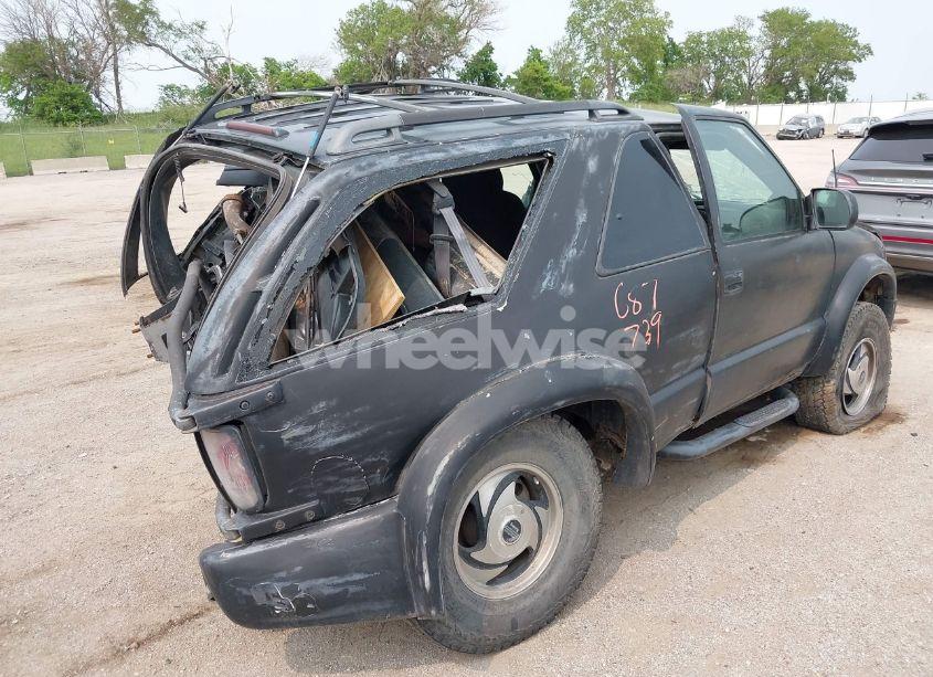 Photo 4 of 2000 Chevrolet Blazer LS (VIN 1GNCT18W3YK249760)