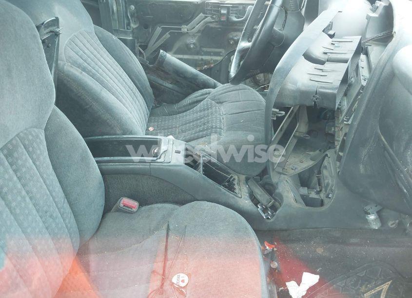 Photo 5 of 2000 Chevrolet Blazer LS (VIN 1GNCT18W3YK249760)