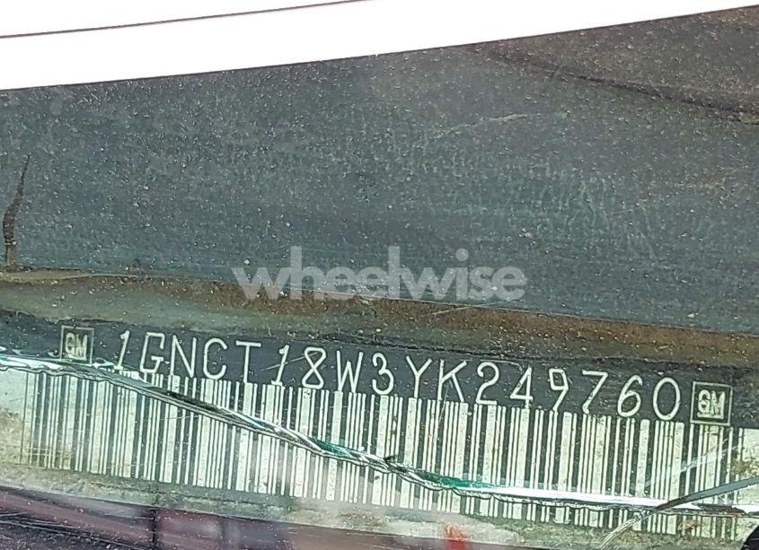 Photo 9 of 2000 Chevrolet Blazer LS (VIN 1GNCT18W3YK249760)