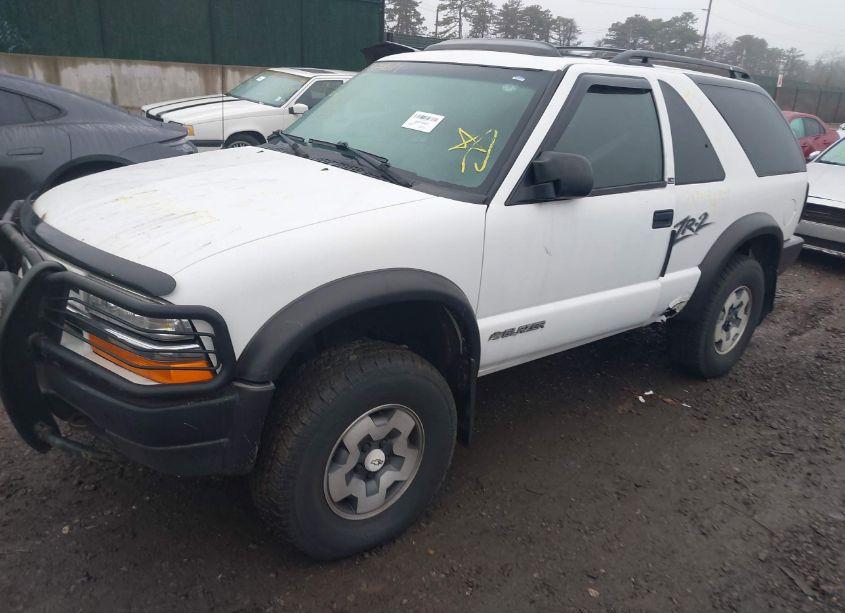 Photo 2 of 2001 Chevrolet Blazer LS (VIN 1GNCT18W41K136356)