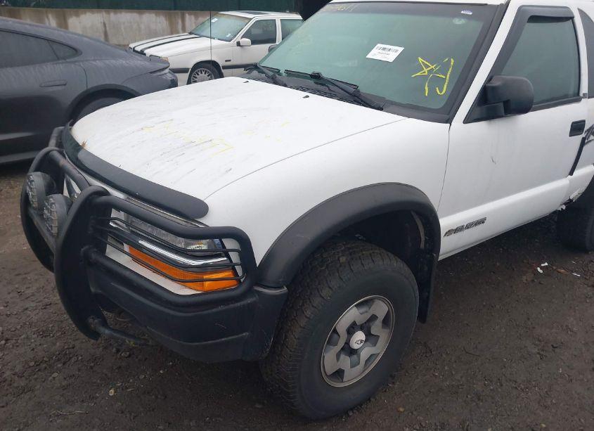 Photo 6 of 2001 Chevrolet Blazer LS (VIN 1GNCT18W41K136356)
