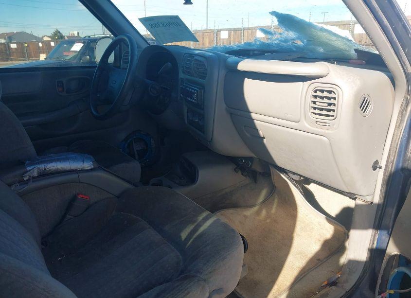 Photo 5 of 1998 Chevrolet Blazer LS (VIN 1GNCT18W6WK259485)