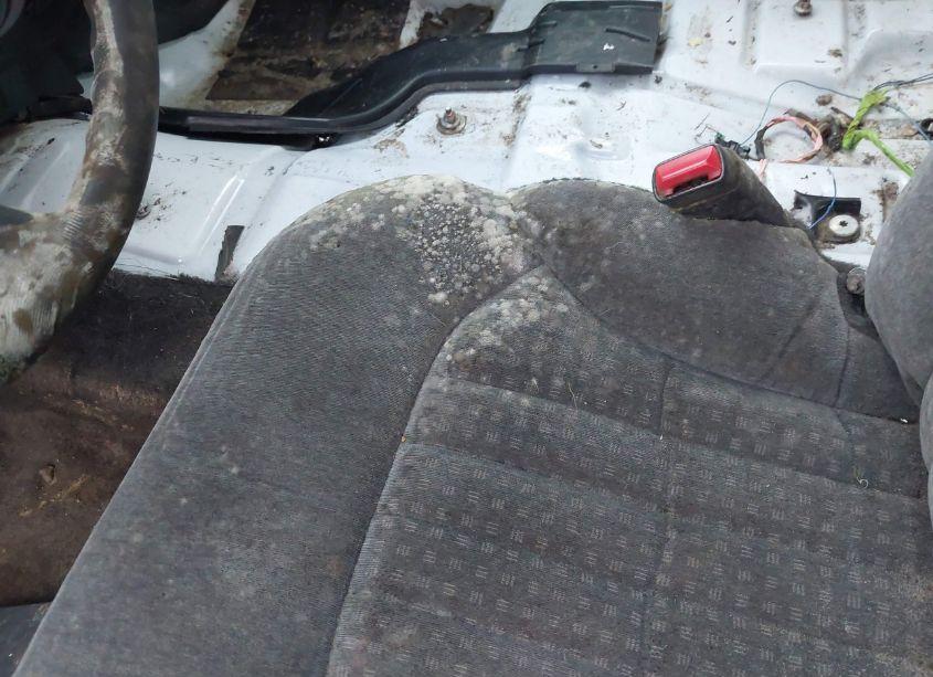 Photo 14 of 2000 Chevrolet Blazer LS (VIN 1GNCT18W6YK294336)