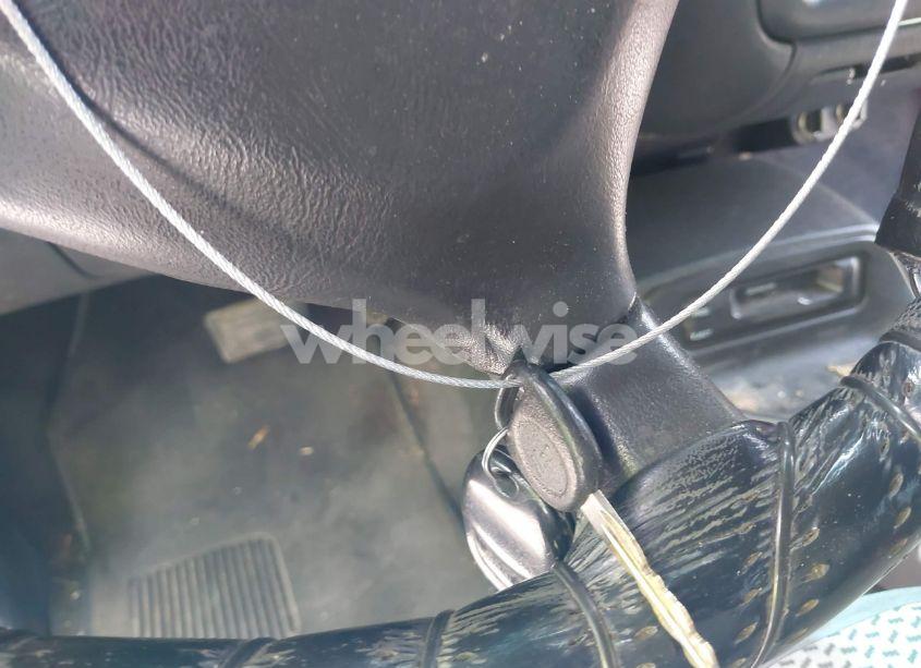 Photo 11 of 2001 Chevrolet Blazer LS (VIN 1GNCT18W71K113153)