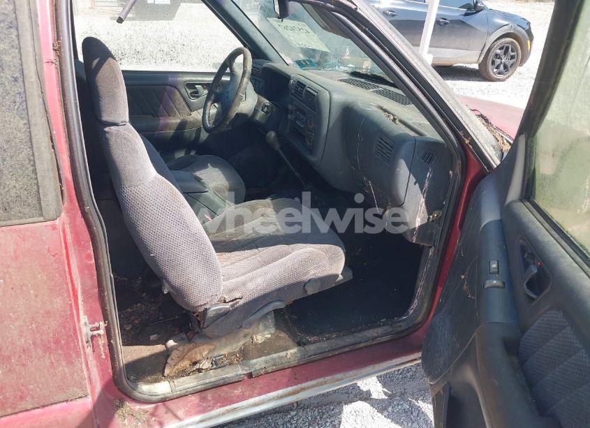 Photo 5 of 1997 Chevrolet Blazer LS (VIN 1GNCT18W7VK136406)