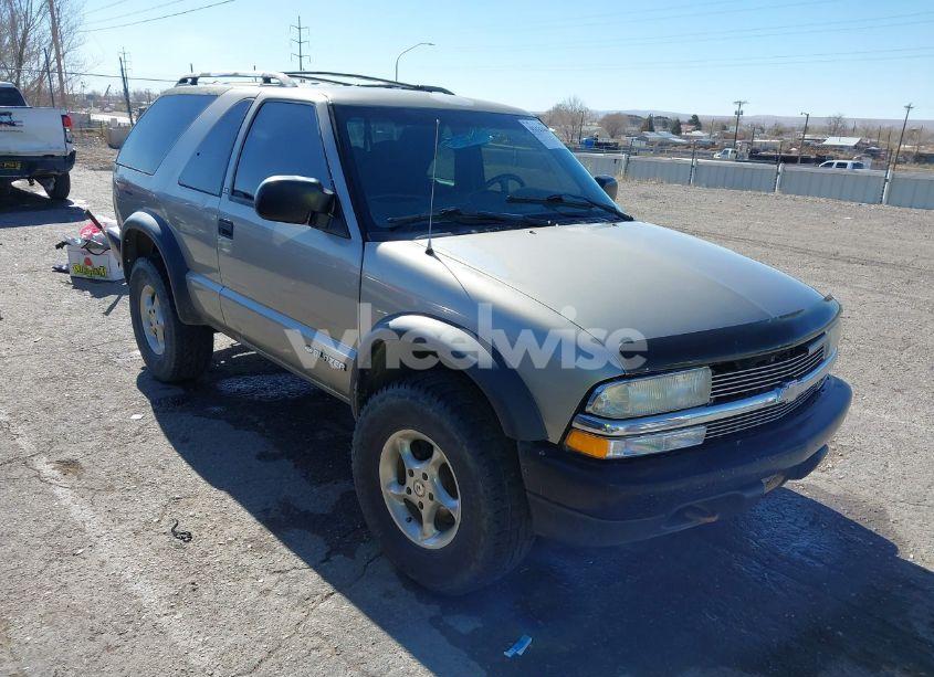 2000 Chevrolet Blazer LS (VIN 1GNCT18W7YK298489) main photo