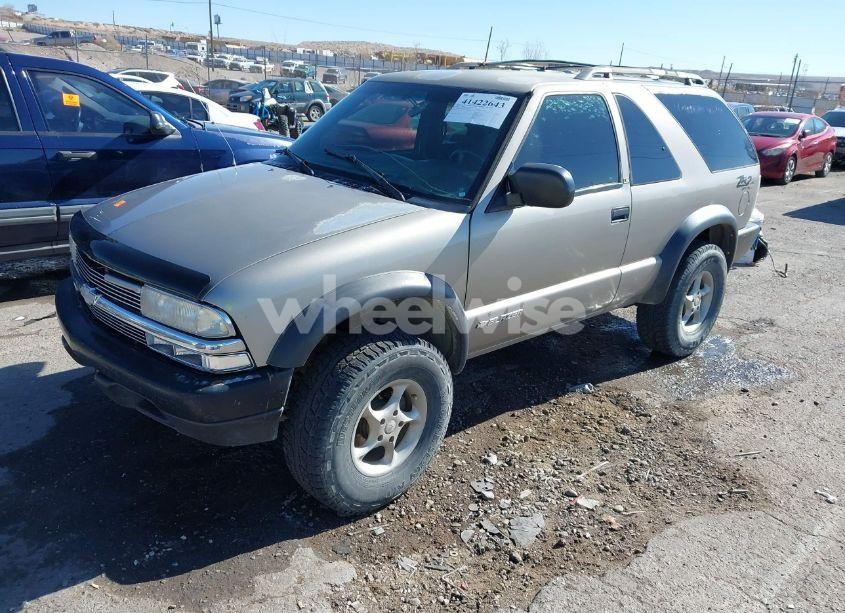 Photo 2 of 2000 Chevrolet Blazer LS (VIN 1GNCT18W7YK298489)