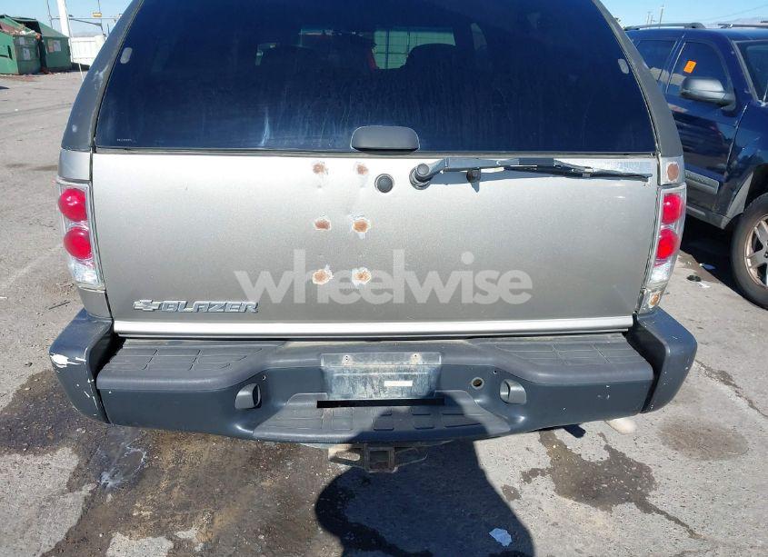 Photo 6 of 2000 Chevrolet Blazer LS (VIN 1GNCT18W7YK298489)