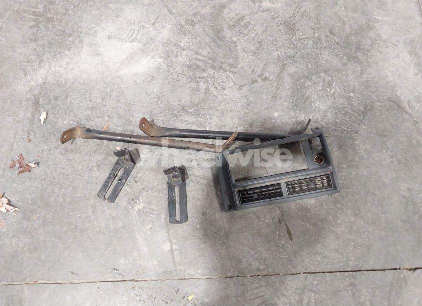 Photo 12 of 1993 Chevrolet Blazer S10 (VIN 1GNCT18W9P0137328)