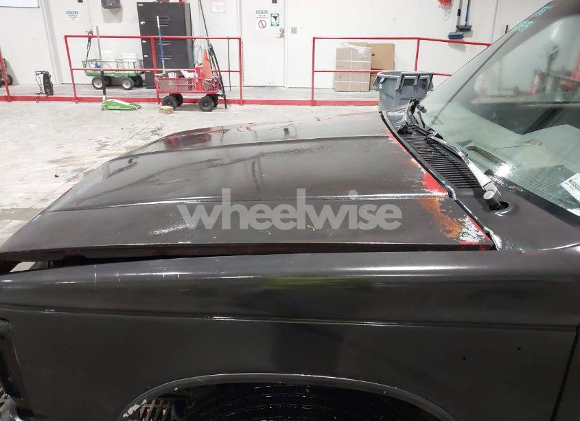 Photo 6 of 1993 Chevrolet Blazer S10 (VIN 1GNCT18W9P0137328)