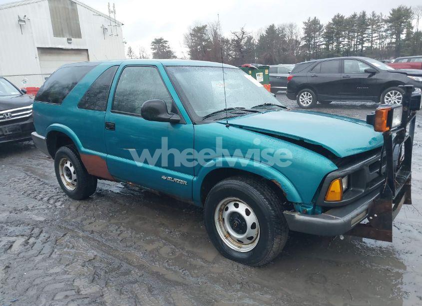 Photo 13 of 1996 Chevrolet Blazer (VIN 1GNCT18WXTK143881)