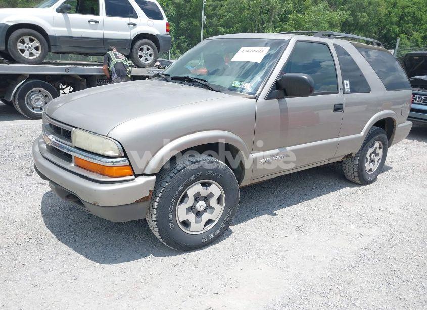 Photo 2 of 2003 Chevrolet Blazer LS (VIN 1GNCT18X23K173241)