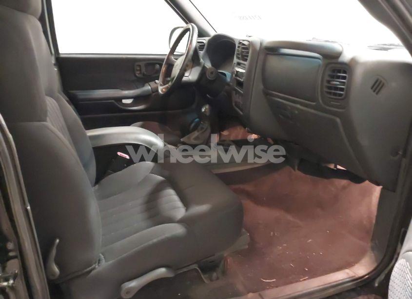 Photo 5 of 2005 Chevrolet Blazer LS (VIN 1GNCT18X35K100432)