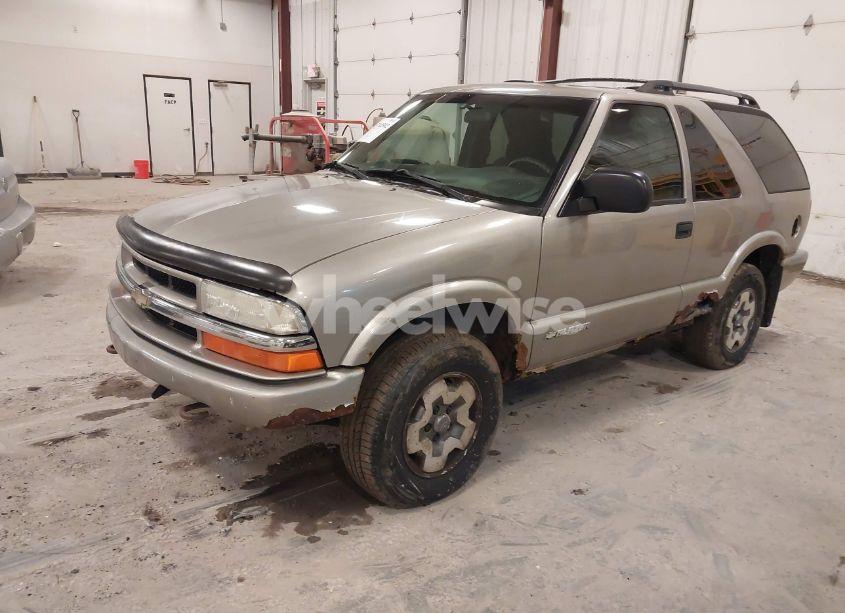 Photo 2 of 2004 Chevrolet Blazer LS (VIN 1GNCT18X64K126098)