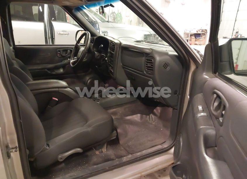 Photo 5 of 2004 Chevrolet Blazer LS (VIN 1GNCT18X64K126098)